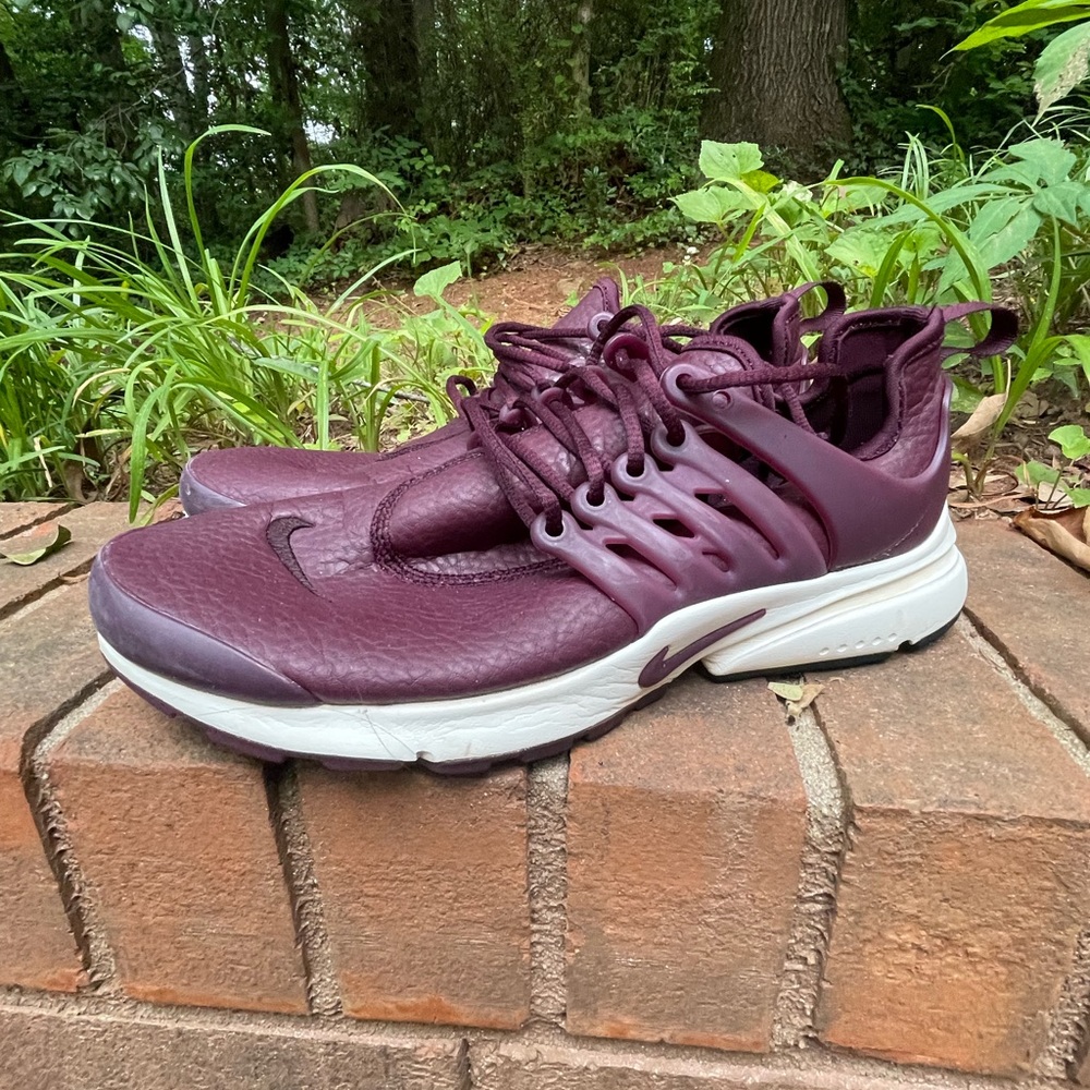 Nike presto leather